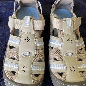 Jsport Slip Ons Size 8